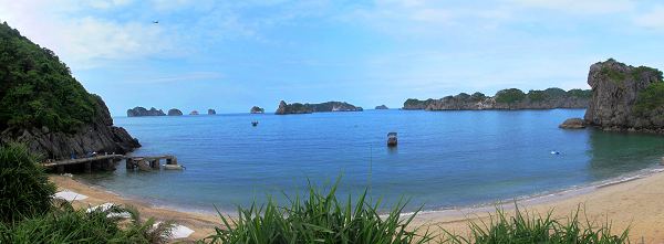 Incontournable baie d'Along